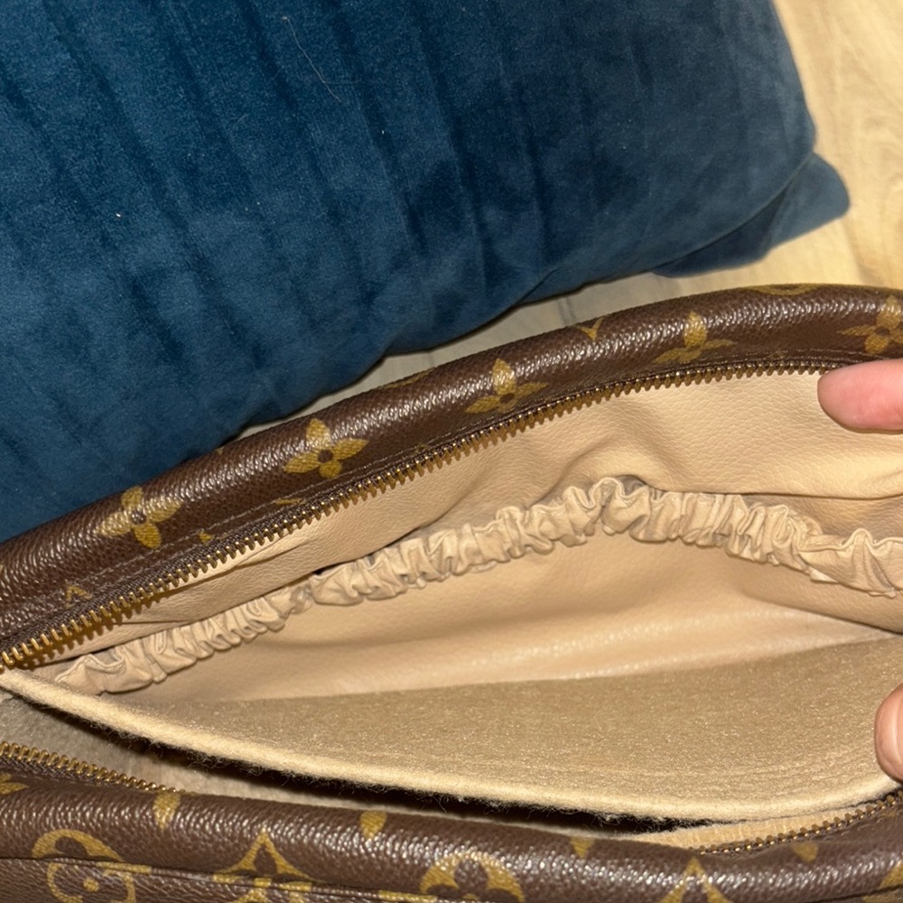 Louis Vuitton Brown Monogram Toiletry Bag - Picture 3 of 7